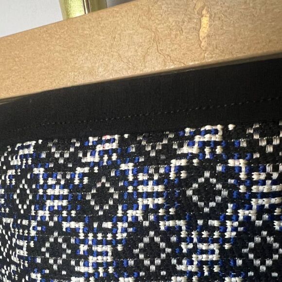 Maje Black Blue White Embroidered Mini Skirt Sz. 36 (US Small) - Picture 7 of 7